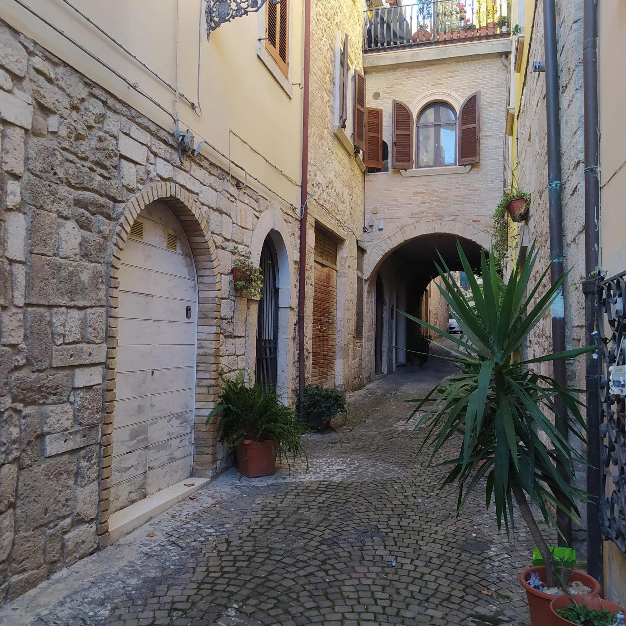 Rua Dell'Arco 11 Otel Ascoli Piceno Dış mekan fotoğraf